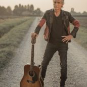 Ligabue: è uscito il nuovo singolo “Essere Umano” Ligabue: è uscito il nuovo singolo “Essere Umano”