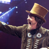 Zucchero: i concerti all’Arena di Verona slittano al 2022