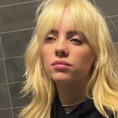 Billie Eilish rivela l’uscita del nuovo album “Happier Than Ever” Billie Eilish rivela l’uscita del nuovo album “Happier Than Ever”