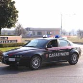 Montesarchio, tenta di estorcere denaro ai genitori minacciandoli e picchiandoli: arrestato 35enne Montesarchio, tenta di estorcere denaro ai genitori minacciandoli e picchiandoli: arrestato 35enne
