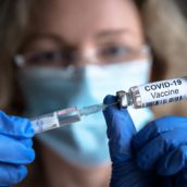Bomba Day, domenica il camper per le vaccinazioni sarà in via Morelli e Silvati Bomba Day, domenica il camper per le vaccinazioni sarà in via Morelli e Silvati