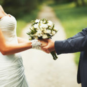 Festa di matrimonio con 60 invitati, ma arrivano i Carabinieri Festa di matrimonio con 60 invitati, ma arrivano i Carabinieri