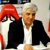 Nazionale Italiana Cantanti: arrivano le scuse e le dimissioni di Gian Luca Pecchini Nazionale Italiana Cantanti: arrivano le scuse e le dimissioni di Gian Luca Pecchini
