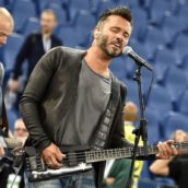 Nek torna l’11 giugno con il nuovo singolo “Un’estate normale” Nek torna l’11 giugno con il nuovo singolo “Un’estate normale”