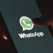Whatsapp, trucchi per conoscere i messaggi senza leggerli