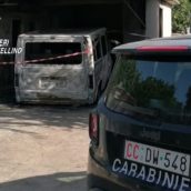 Flumeri, incendio in un garage: due veicoli in fiamme