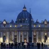 Dal primo ottobre Green Pass obbligatorio per entrare in Vaticano, ma non per seguire la messa Dal primo ottobre Green Pass obbligatorio per entrare in Vaticano, ma non per seguire la messa