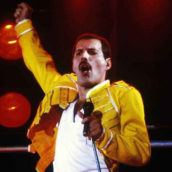 Ozzano rende omaggio a Freddie Mercury e intitola una strada al cantante dei Queen