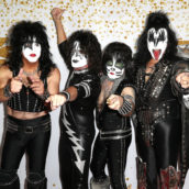 I Kiss rimandano altre date del tour: anche Gene Simmons ha il Covid I Kiss rimandano altre date del tour: anche Gene Simmons ha il Covid