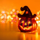 Benevento, organizzano festa per Hallowen senza le autorizzazioni: la Questura annulla l’evento