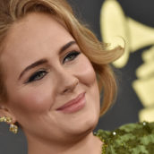 Adele: un assaggio della nuova canzone “Hold On” Adele: un assaggio della nuova canzone “Hold On”
