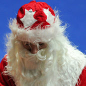 “Babbo Natale non esiste”: scoppia la polemica dopo le affermazioni del vescovo di Noto