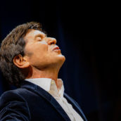 Gianni Morandi torna al Teatro Duse e fa subito il bis: aggiunta una nuova data a febbraio Gianni Morandi torna al Teatro Duse e fa subito il bis: aggiunta una nuova data a febbraio