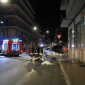 Avellino, violento scontro tra due auto nella notte: bloccata fuga di gas Avellino, violento scontro tra due auto nella notte: bloccata fuga di gas