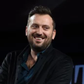 Cesare Cremonini super ospite a Sanremo, arriva la conferma Cesare Cremonini super ospite a Sanremo, arriva la conferma