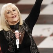 Raffaella Carrà: a marzo arriva “Joy”, la raccolta in suo omaggio Raffaella Carrà: a marzo arriva “Joy”, la raccolta in suo omaggio