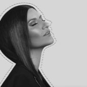 Laura Pausini annuncia l’uscita del nuovo singolo “Scatola”