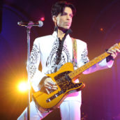 Prince, a sei anni dalla morte il patrimonio è stato valutato: ammonta a oltre 150milioni di dollari Prince, a sei anni dalla morte il patrimonio è stato valutato: ammonta a oltre 150milioni di dollari
