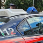 Furti in diversi esercizi commerciali: denunciate due persone Furti in diversi esercizi commerciali: denunciate due persone