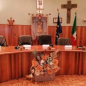 Grottaminarda, 8 consiglieri comunali si dimettono: finisce l’era Cobino Grottaminarda, 8 consiglieri comunali si dimettono: finisce l’era Cobino