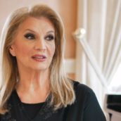 La promessa di Iva Zanicchi: “Se vinco Sanremo faccio come la Ferilli” La promessa di Iva Zanicchi: “Se vinco Sanremo faccio come la Ferilli”