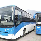 Avellino, sassi contro un pullman dell’Air: in frantumi il vetro Avellino, sassi contro un pullman dell’Air: in frantumi il vetro