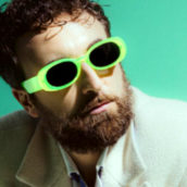 Dargen D’Amico cambia il testo della canzone per il FantaSanremo: rischia la squalifica? Dargen D’Amico cambia il testo della canzone per il FantaSanremo: rischia la squalifica?