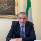 Il Governo starebbe valutando, dal primo aprile, il Green Pass base per gli over 50 per andare al lavoro Il Governo starebbe valutando, dal primo aprile, il Green Pass base per gli over 50 per andare al lavoro