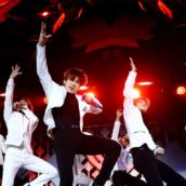BTS: vietato cantare, urlare e alzarsi ai loro concerti a Seoul BTS: vietato cantare, urlare e alzarsi ai loro concerti a Seoul