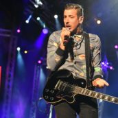 Francesco Gabbani torna con il nuovo singolo “Volevamo solo essere felici” Francesco Gabbani torna con il nuovo singolo “Volevamo solo essere felici”