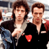 “London Calling” diventa “Kyiv Calling”: una band ucraina rivisita il brano con la benedizione dei Clash “London Calling” diventa “Kyiv Calling”: una band ucraina rivisita il brano con la benedizione dei Clash