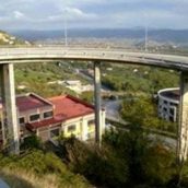 Dramma ad Ariano Irpino: 66enne si lancia dal ponte della Panoramica