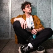 Willie Peyote: il 6 maggio esce il nuovo album “Pornostalgia”