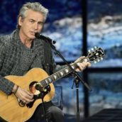Luciano Ligabue: sono Gazzelle ed Eugenio Finardi i primi ospiti del concerto a Reggio Emilia Luciano Ligabue: sono Gazzelle ed Eugenio Finardi i primi ospiti del concerto a Reggio Emilia