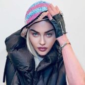 Madonna senza parole per esser stata bloccata da Instagram in diretta Madonna senza parole per esser stata bloccata da Instagram in diretta