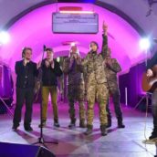 Bono Vox e The Edge: un concerto a sorpresa a Kiev per la pace Bono Vox e The Edge: un concerto a sorpresa a Kiev per la pace