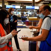 Da domani per entrare in Italia non servirà più il Green pass Da domani per entrare in Italia non servirà più il Green pass