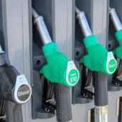 Caro carburanti: il Governo proroga al 2 agosto lo sconto di 30 centesimi Caro carburanti: il Governo proroga al 2 agosto lo sconto di 30 centesimi