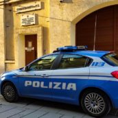 Anziana rifiuta il ricovero in ospedale per non lasciare solo il suo cagnolino Anziana rifiuta il ricovero in ospedale per non lasciare solo il suo cagnolino