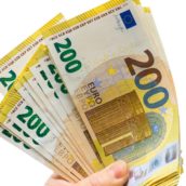 Bonus benzina contro il caro carburanti: sarà erogato dal datore di lavoro su base volontaria Bonus benzina contro il caro carburanti: sarà erogato dal datore di lavoro su base volontaria