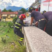 Rimossa struttura in ferro che ostruiva letto Fenestrelle Rimossa struttura in ferro che ostruiva letto Fenestrelle