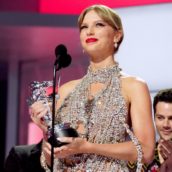 Taylor Swift annuncia il nuovo album dopo il successo agli MTV VMAs Taylor Swift annuncia il nuovo album dopo il successo agli MTV VMAs