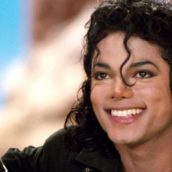 Rivelazione shock: Michael Jackson usò 19 identità false per procurarsi i farmaci Rivelazione shock: Michael Jackson usò 19 identità false per procurarsi i farmaci