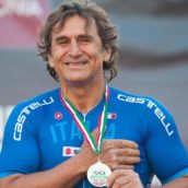 Alex Zanardi è tornato a casa, il campione è stato dimesso dall’ospedale di Vicenza Alex Zanardi è tornato a casa, il campione è stato dimesso dall’ospedale di Vicenza