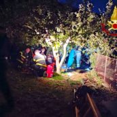 Anziana cade in una cisterna in disuso, salvata dai Vigili del Fuoco Anziana cade in una cisterna in disuso, salvata dai Vigili del Fuoco