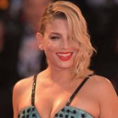 Emma: “Siamo otto miliardi sulla Terra e io non trovo un fidanzato” Emma: “Siamo otto miliardi sulla Terra e io non trovo un fidanzato”