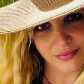 Britney Spears dice no al biopic su di lei: “Non sono ancora morta” Britney Spears dice no al biopic su di lei: “Non sono ancora morta”