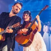 Cesare Cremonini & Elisa insieme per le versioni live di “Poetica” e del medley “Io e Anna/Anche Fragile”