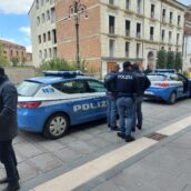 Avellino, extracomunitario aggredisce poliziotti: denunciato