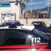 Armati di forbici rapinano giovanissimi sul treno: identificati e arrestati Armati di forbici rapinano giovanissimi sul treno: identificati e arrestati
